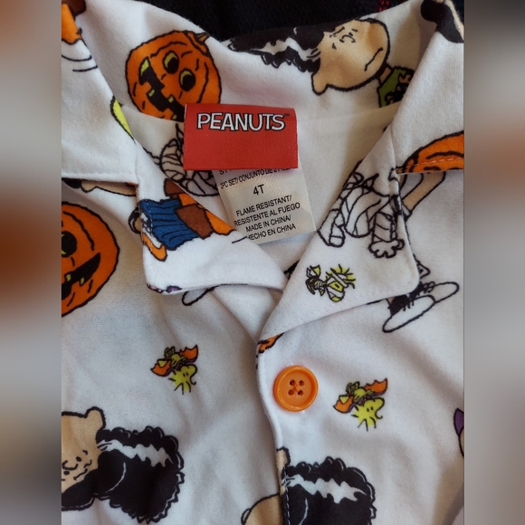 Peanuts sz 4T Halloween Pajamas set. Long Sleeve button top and pants - Picture 3 of 5